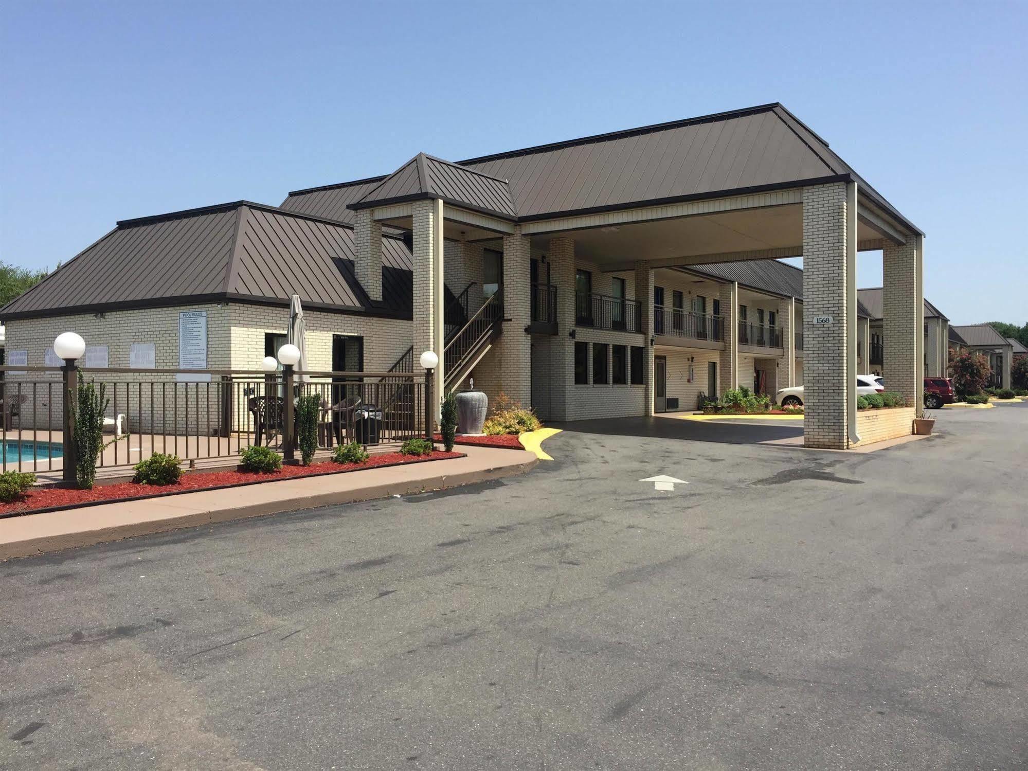 Deluxe Inn And Suites York Exterior foto